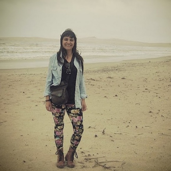 Meet your Posher, Sandra - Picture 1 of 1